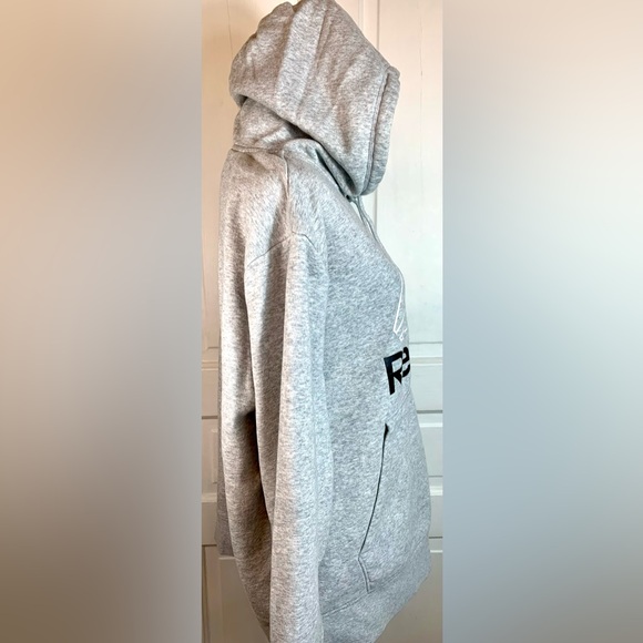 Reebok Heather Gray Hoodie. Thick and Soft. - Picture 6 of 9